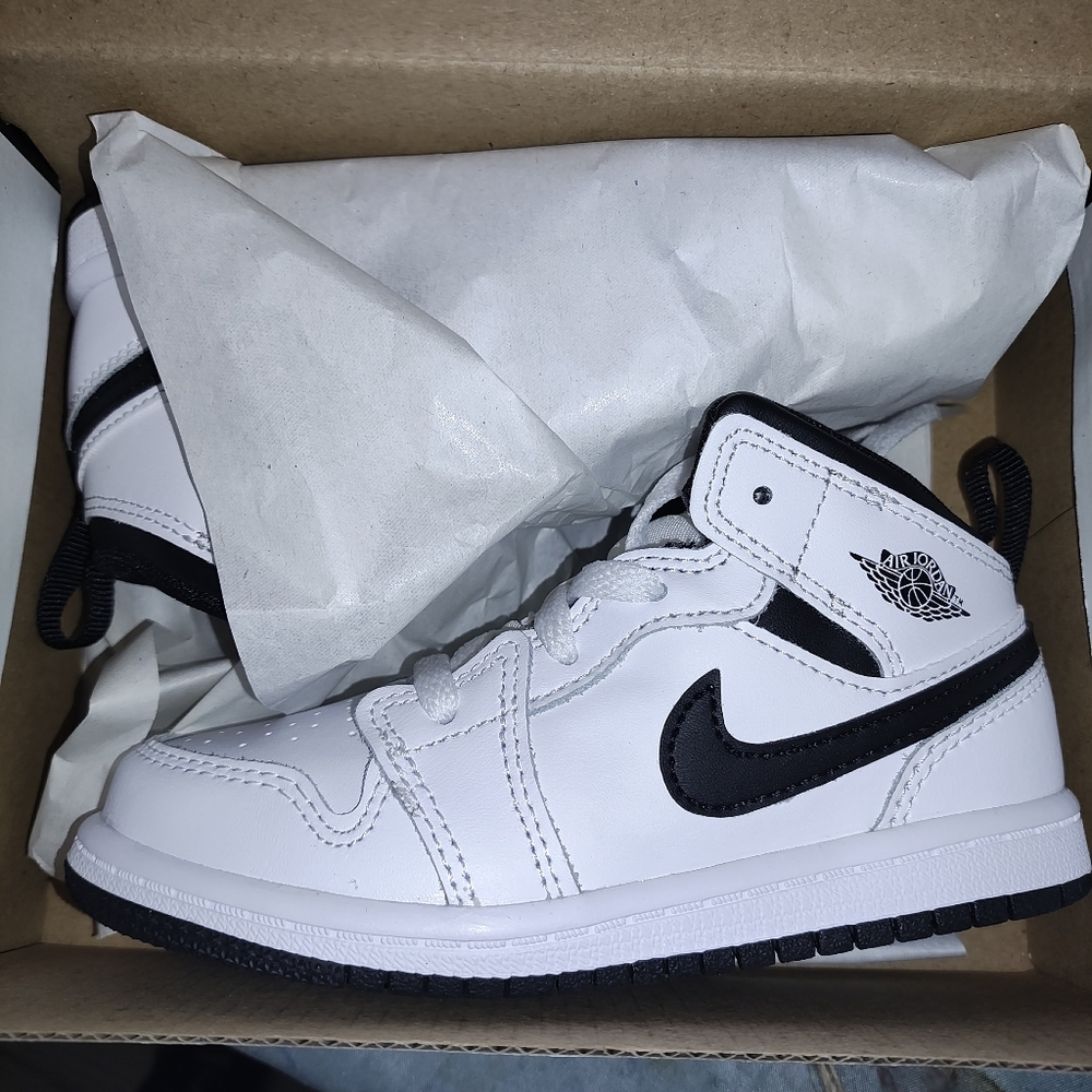 Air Jordans Childrens sneakers